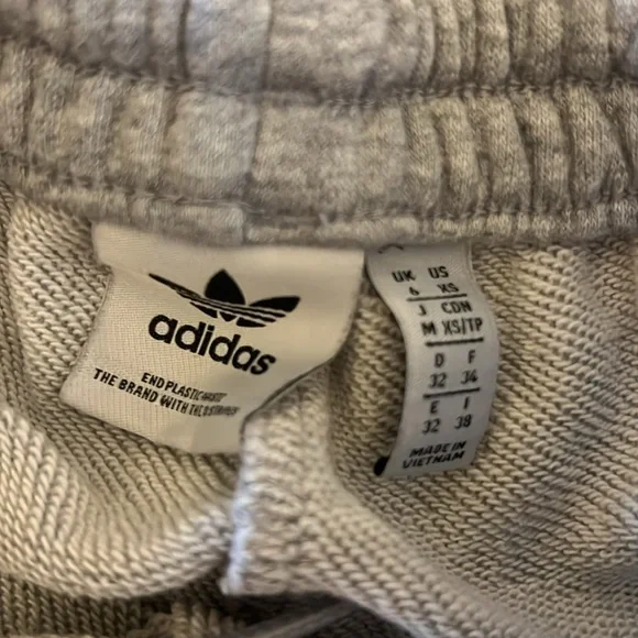 Women’s - Adidas Shorts XS - Picture 5 of 5